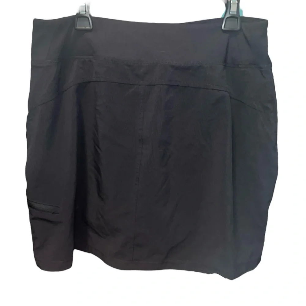 Orvis Black Skort with Pockets - Picture 4 of 5